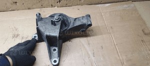 Łapa poduszka silnika Opel Zafira C 2.0 CDTI 13248665 1