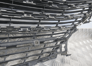 GRILL GRIL ATRAPA PEUGEOT 5008 II 2017-2021 rok 17