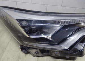 CHR toyota lampa prawa FULL LED 81139-f4070 2