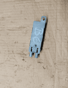 Wzmacniacz antenowy anteny VW Passat B6 3C9035552D 4