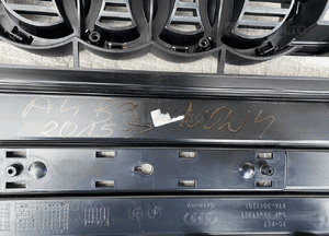 Audi A4 B9 grill atrapa 15- 3