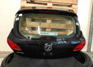 Klapa tył tylna bagażnika do opel astra j Z22C czarny 5D 5 drzwi hb 1