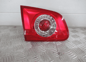 Lampa tylna tył lewa  w klapę vw passat B6 kombi 2005- 1