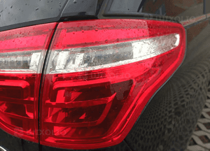Citroen C4 I Picasso lampa tyl prawa  lewa w błotnik 4