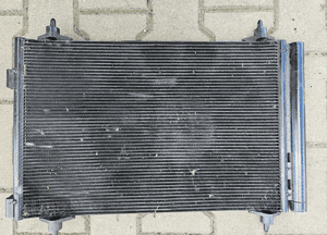 Peugeot 307  chłodnica klimatyzacji skraplacz 2