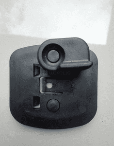 MERCEDES W210 SEDAN MOCOWANIE UCHWYT TRÓJKĄTA