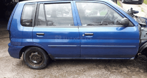 Mazda Demio 97-03 Drzwi prawe przednie przód 1
