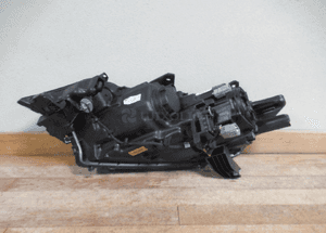Lampa przednia przód prawa mitsubishi outlander iii lift 2015- 13