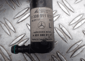 Spryskiwacz lampy lewy mercedes W221 2218600147 radom 3