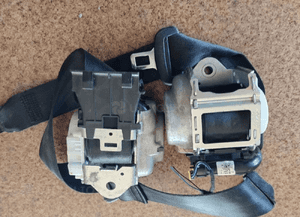 Pas pasy bezpieczeństwa tył tylne prawy lewy audi Q3 ii 83A857805 83A857806 1