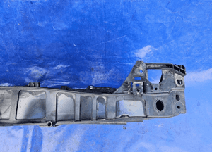 Ford Focus Mk4 pas przedni żaluzja 4