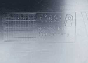 Boczek tapicerka drzwi prawy przód Audi A3 8P 5D 8P4867106 7