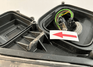 BMW 3 E92 / E93 Lampa Xenon Lewa - 14076 9