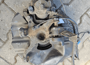 BMW E46 zwrotnica piasta przód przednia prawa lewa 2