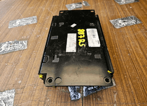 Wzmacniacz BOSE 8E5035223A Głosników Subwoofer Radio Amplituner AUDI A4 B6 B7 10