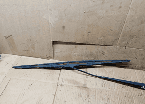 Ramie wycieraczki lewy przód wycieraczka Nissan Almera 3