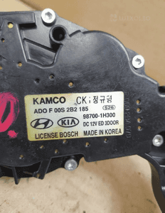 SILNICZEK WYCIERACZKI TYŁ HYUNDAI / KIA nr 98700-1H300 2