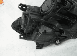 Mercedes 246 lift lampa przednia lewa 6