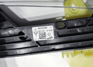 Podnośnik mechanizm szyby lewy przód renault clio v 807216723R 19-24 3