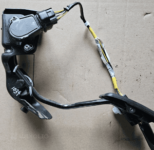 Toyota Avensis T25 2.2 D4d pedal gazu potencjometr 89281-52021 1