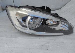 Volvo S60 ii lampa prawa przód uk 314 1