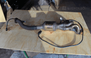 Katalizator kolektor bmw E90 E91 330 i 7568620 2009 1