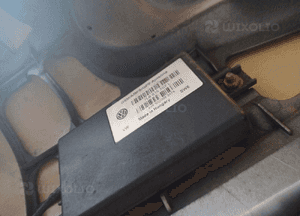 BŁOTNIK PRAWY PRZÓD PRZEDNI VW TOUAREG 7L6 LIFT 07- 8