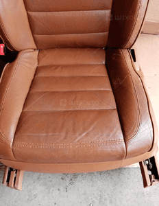 Fotele komplet kanapa boczki skóra ruda elektryczne VW Touareg 7L 8