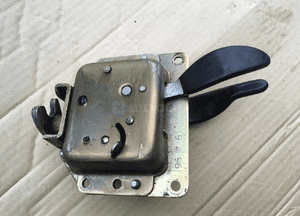 Klamka zamek tylna klapa Land Rover Defender 1