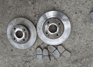 Mazda 323f bj 1.4 1.5 Tarcze hamulcowe  klocki 1