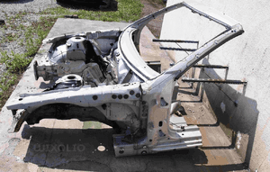 Podłuznica cwiartka lewa lub prawa kolor 744 mercedes sl R230 6