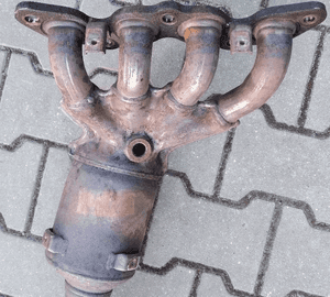 Volvo V50 S40 Ford Focus MK2 C-Max 1.6 16V kolektor wydechowy katalizator 4M51-5F297-TA 1