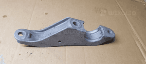 Mocowanie drążka stabilizatora lewy przód BMW M5 G30 F90 6861473 1