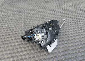 Zamek Drzwi 4B1837015G 8E1837016C Rygiel Lewy Prawy Przod Przedni Europa Audi A4 B6 A6 C5 Sedan Kombi 24