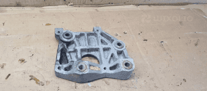 Łapa wspornik sprężarki pompy Mazda 6 II 2.2 D R2AA15810 4