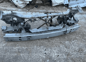 Pas przedni okular belka wzmocnienie Jaguar XJ X350 X358 2