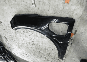 Volvo XC40 hybryda błotnik przedni lewy 5