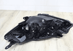 TOYOTA YARIS 3 lift LAMPA PRAWA 7