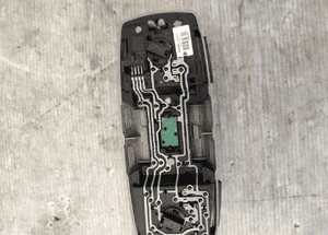 Volvo XC60 i lift lampka podsufitki 31419000 4