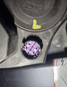 Fiat Grande Punto  lampa przód przednia prawa lewa 7