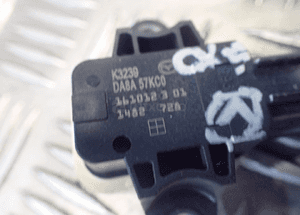 CZUJNIK UDERZENIA BOCZNEGO MAZDA CX3 DA8A-57KC0 RADOM 2