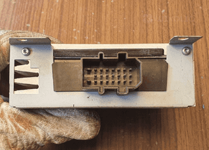 Wzmacniacz 8E5035223 Głosników Subwoofer Radio Antenowy Amplituner AUDI A4 B6 B7 sedan kombi 4