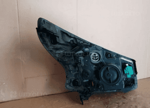 Lampa lewy przód przednia lewa Renault Trafic III Vivaro B 4