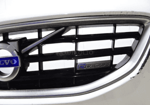 Volvo V40 zderzak przód przedni VOLVO V40 R DESIGN 10