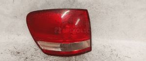 Tyl tylna lampa lewa toyota avensis verso 1