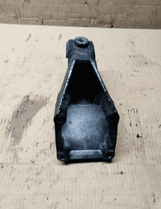Łapa podpora silnika Mercedes ML W163 2.7 CDI A6122230204 4