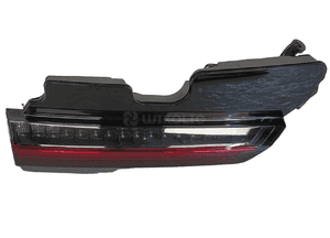 Volvo C40 lampa lewy tył lewa tylna 1