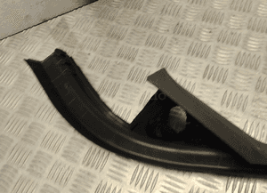 Bmw F40 ramka drzwi prawa przednia 7464802 7464804 10