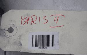 Zawiasy maski TOYOTA YARIS II 2005-2011 3