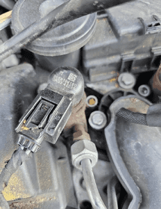 Peugeot 407 Citroen C4 C5 Volvo  2.0 HDI wtryskiwacz Simens M 9658194180 1